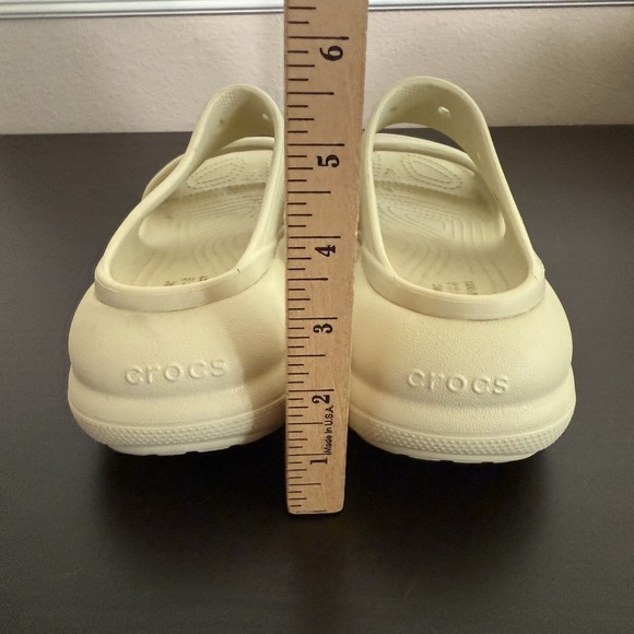 CROCS Cream Sandals - Picture 5 of 8